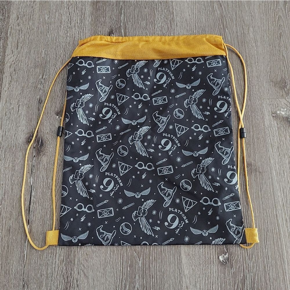 Harry Potter Build-A-Bear Toy Bear Carrier Drawstring Backpack - Picture 2 of 5